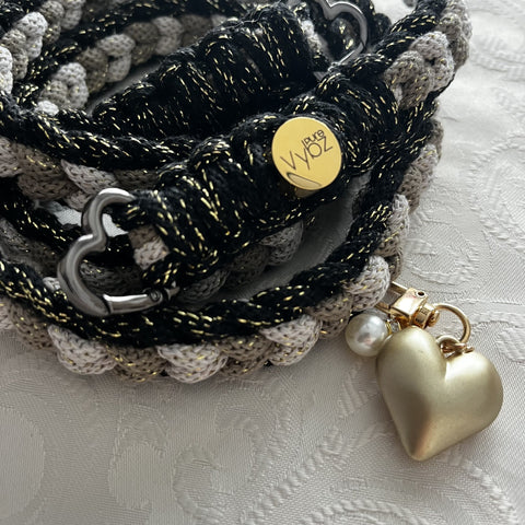 Handykette Crossbody aus Makramee – Handgefertigtes Handyband im Boho-Stil für Smartphone, Lanyard mit Karabiner & Herzanhänger