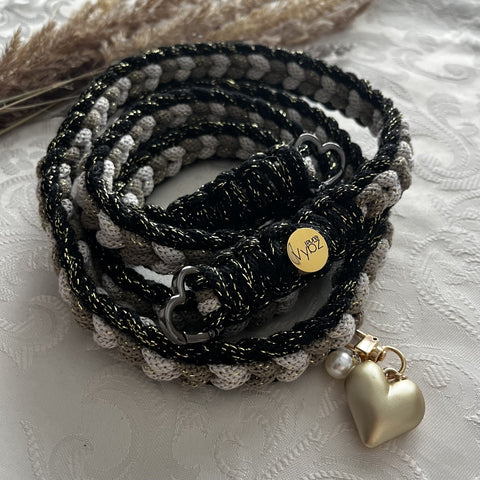 Handykette Crossbody aus Makramee – Handgefertigtes Handyband im Boho-Stil für Smartphone, Lanyard mit Karabiner & Herzanhänger