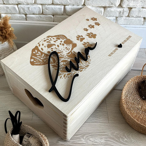 Personalisierte Erinnerungsbox Hund aus Holz