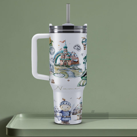 Tumbler 40oz personalisierbar · Edelstahlbecher für Kinder · Drachen & Ritter · Hält Getränke heiß oder kalt · Inkl. Strohhalm