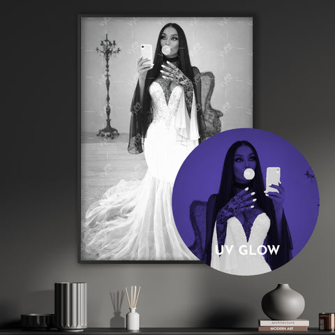 Iconic Neon – Pop Art Poster | inspiriert von dunkler Eleganz | echter fluoreszierender Neon Kunstdruck