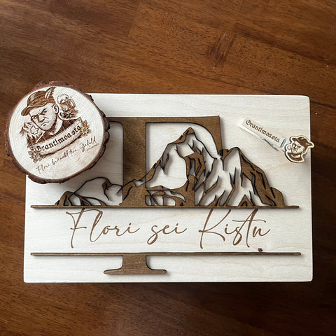 Personalisierte Holzbox – dein individuelles Geschenk mit Bergdesign