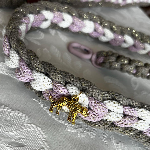 Handykette Crossbody aus Makramee – Handgefertigtes Handyband im Boho-Stil für Smartphone, Lanyard mit Karabiner & Anhänger