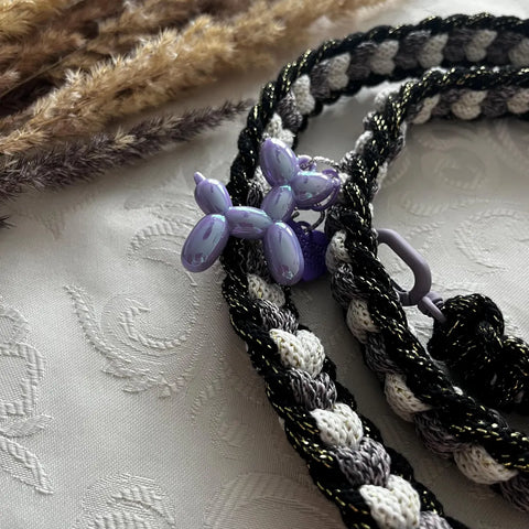 Handykette Crossbody aus Makramee – Handgefertigtes Handyband im Boho-Stil für Smartphone, Lanyard mit Karabiner & Anhänger