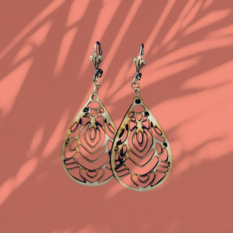 Mandala Cut Ohrringe – Leichte Holzohrringe, minimalistisches Mandala Design, Boho Schmuck, handgemacht, zeitlos, Geschenkidee