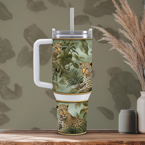 Golden Jungle Leo Tumbler – 40oz Edelstahl Becher mit Leopardenmuster und Goldenen Details – Personalisierbar und Auslaufsicher