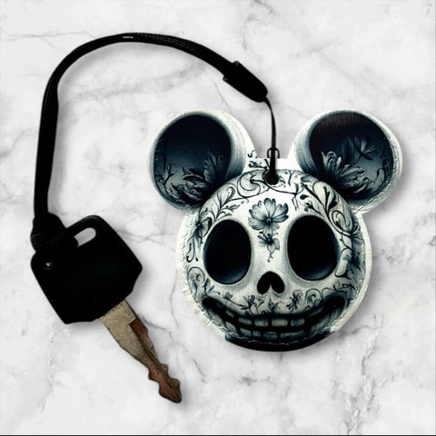 Midnight Whimsy AirTag-Halter – Mickey Maus Form, Halloween Design, Kunstleder, Boho, Fledermäuse & Kürbisse, AirTag Schutz, Geschenkidee